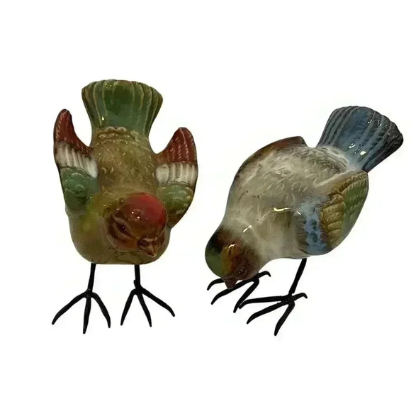 Set of Two Ceramic Bird Figurine Glossy Finish Metal Legs 5.25 Inches Tall - Picture 1 of 4